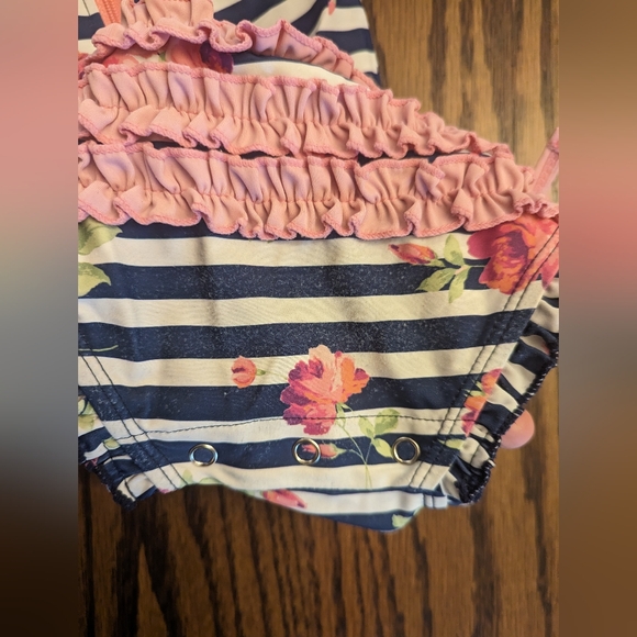 6-12m ruffle butts swimsuit - Picture 5 of 5